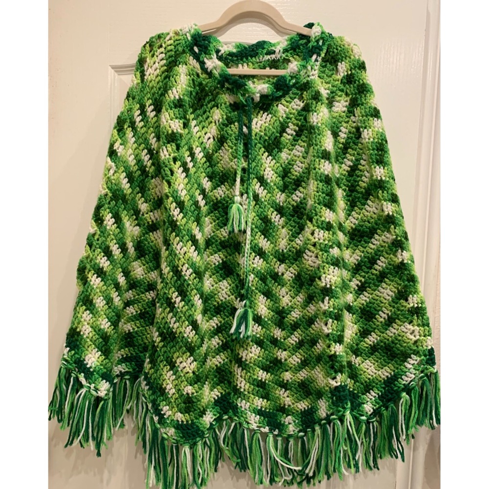 Handmade Vintage Retro Knit Poncho in really good condition 1970's Large